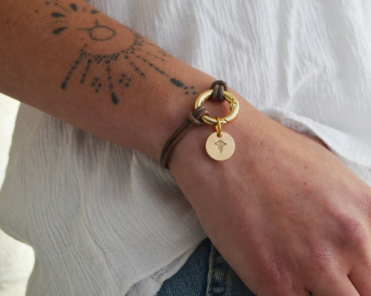 Circle Clasp Medical Alert Charm Bracelet
